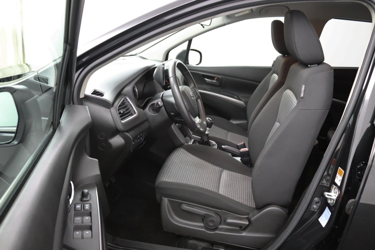 Suzuki S-Cross - 1.4 Boosterjet Select Smart Hybrid 9