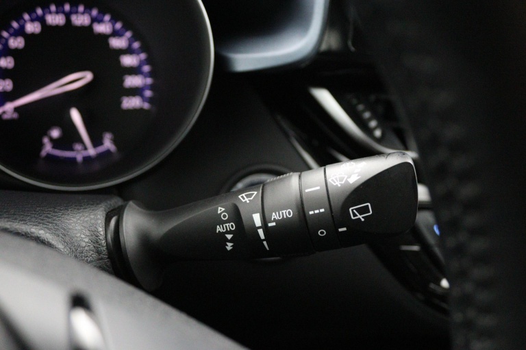 Toyota C-HR - 2.0 Hybrid Dynamic 32