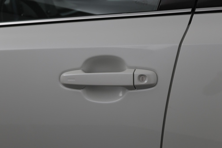 Toyota C-HR - 2.0 Hybrid Dynamic 37