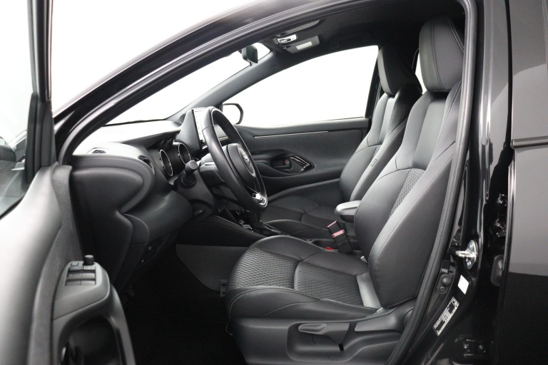 Toyota Yaris - 1.5 Hybrid Executive 17