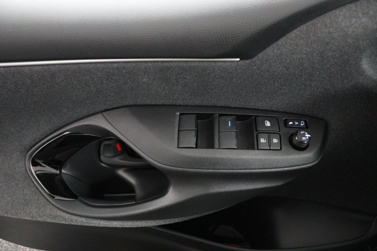 Toyota Yaris - 1.5 Hybrid Executive 28