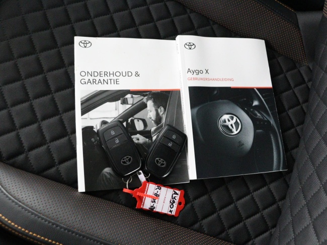 Toyota Aygo X - 1.0 VVT-i S-CVT Limited