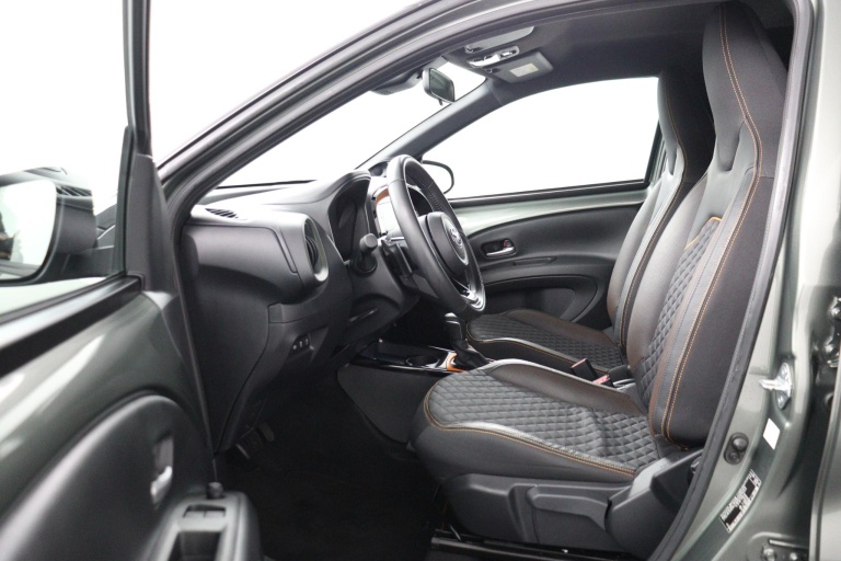 Toyota Aygo X - 1.0 VVT-i S-CVT Limited 17