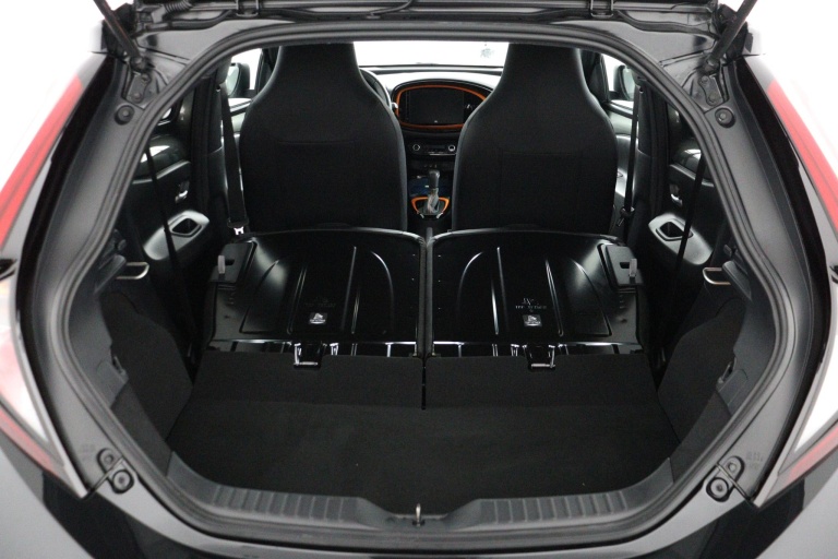 Toyota Aygo X - 1.0 VVT-i S-CVT Limited 26