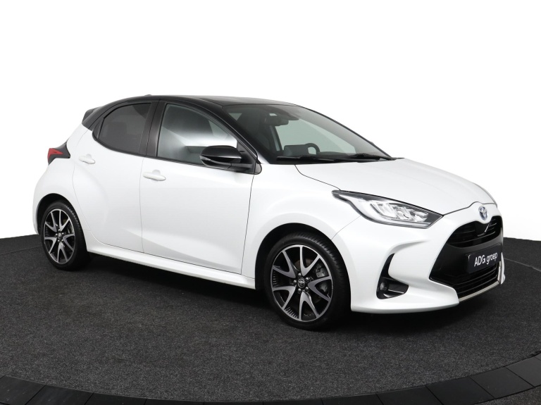Toyota Yaris - 1.5 Hybrid Executive Sport 14