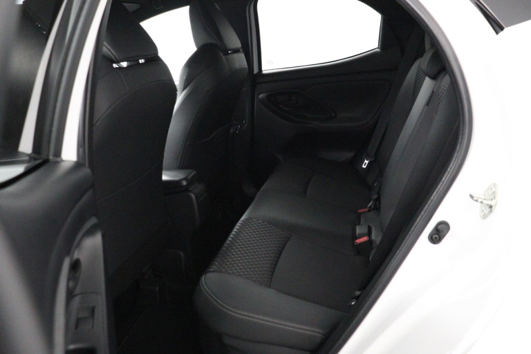 Toyota Yaris - 1.5 Hybrid Executive Sport 18