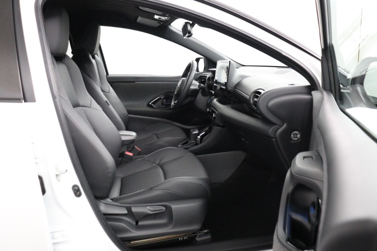 Toyota Yaris - 1.5 Hybrid Executive Sport 22