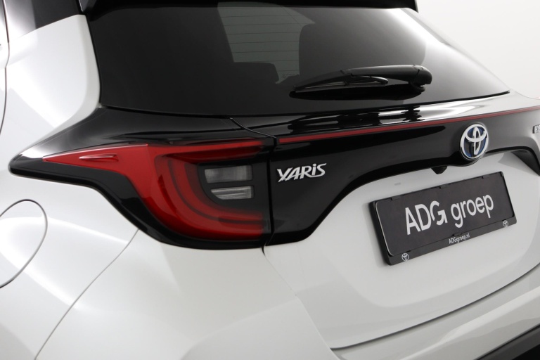 Toyota Yaris - 1.5 Hybrid Executive Sport 41