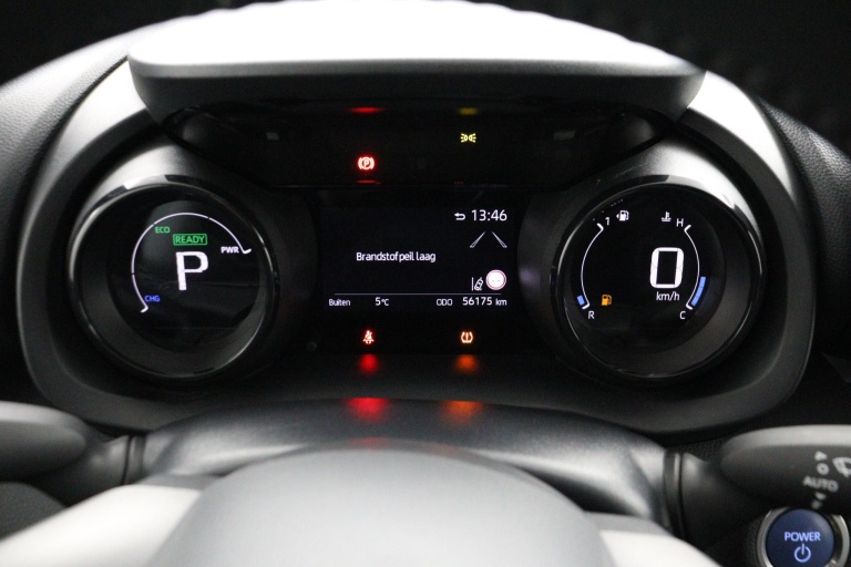 Toyota Yaris - 1.5 Hybrid Executive Sport 6