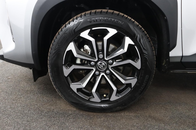 Toyota Yaris Cross - 1.5 Hybrid Dynamic 37