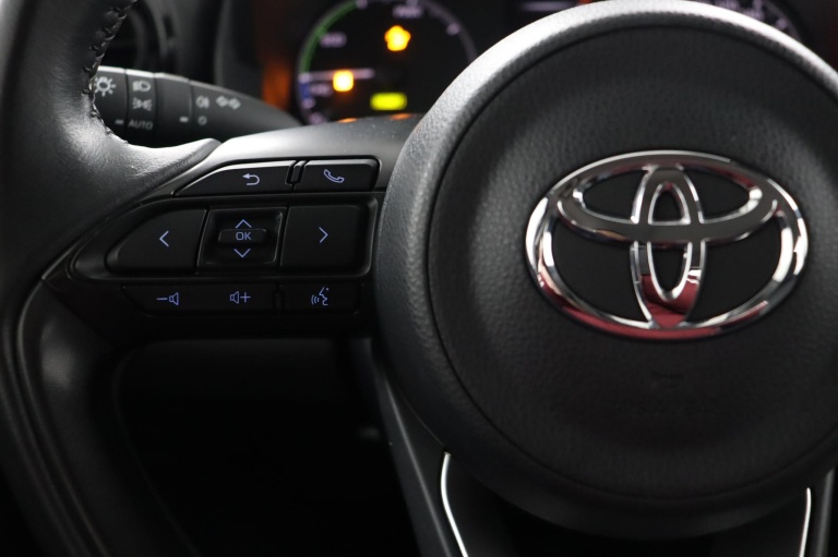 Toyota Yaris - 1.5 Hybrid Active 19