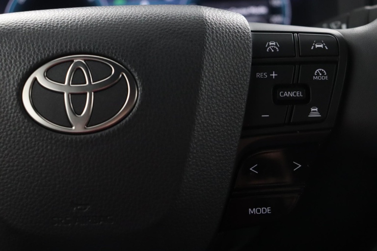 Toyota C-HR - 2.0 Plug-in Hybrid 220 Dynamic 21