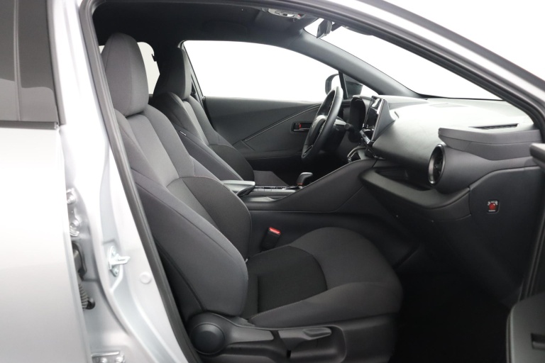 Toyota C-HR - 2.0 Plug-in Hybrid 220 Dynamic 22