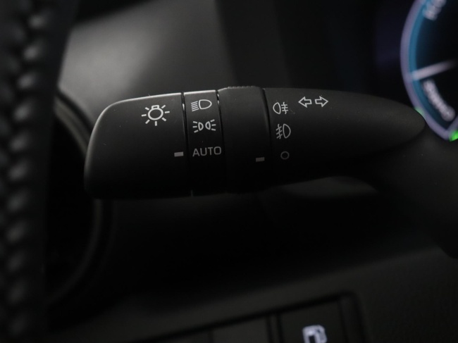 Toyota C-HR - 2.0 Plug-in Hybrid 220 Dynamic