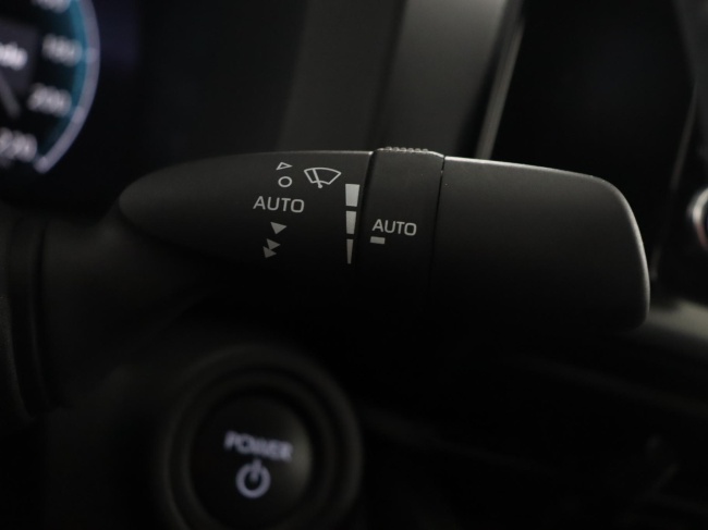 Toyota C-HR - 2.0 Plug-in Hybrid 220 Dynamic