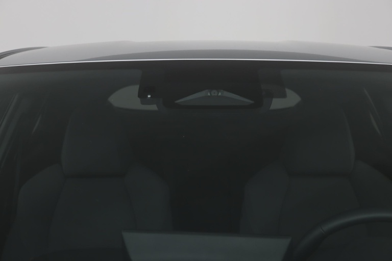 Toyota C-HR - 2.0 Plug-in Hybrid 220 Dynamic 37