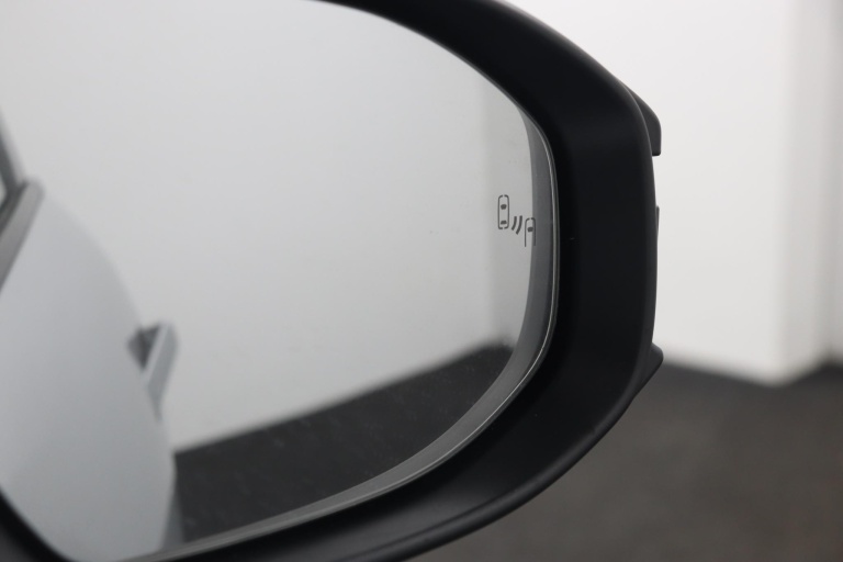 Toyota C-HR - 2.0 Plug-in Hybrid 220 Dynamic 43