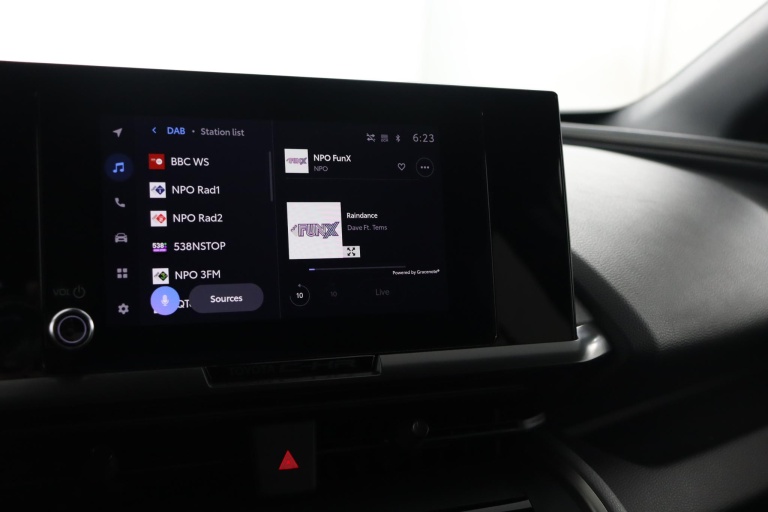 Toyota C-HR - 2.0 Plug-in Hybrid 220 Dynamic 8