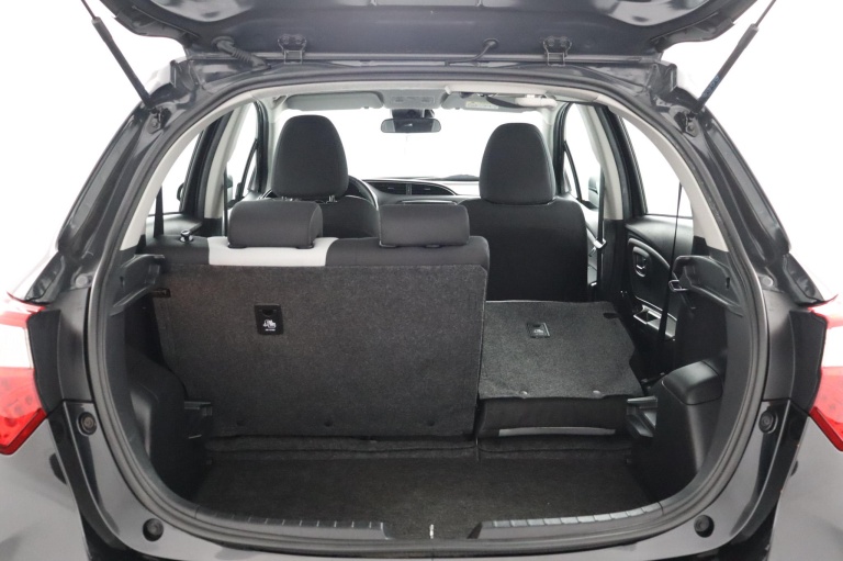 Toyota Yaris - 1.5 Hybrid Design 24