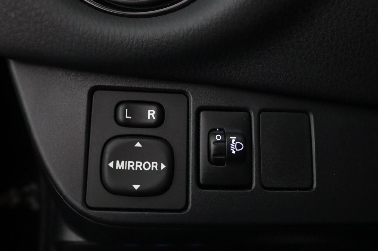 Toyota Yaris - 1.5 Hybrid Design 30