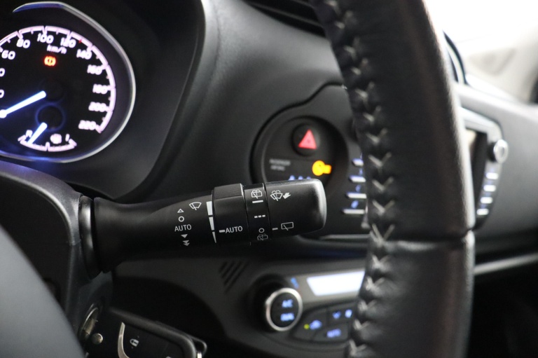 Toyota Yaris - 1.5 Hybrid Design 32