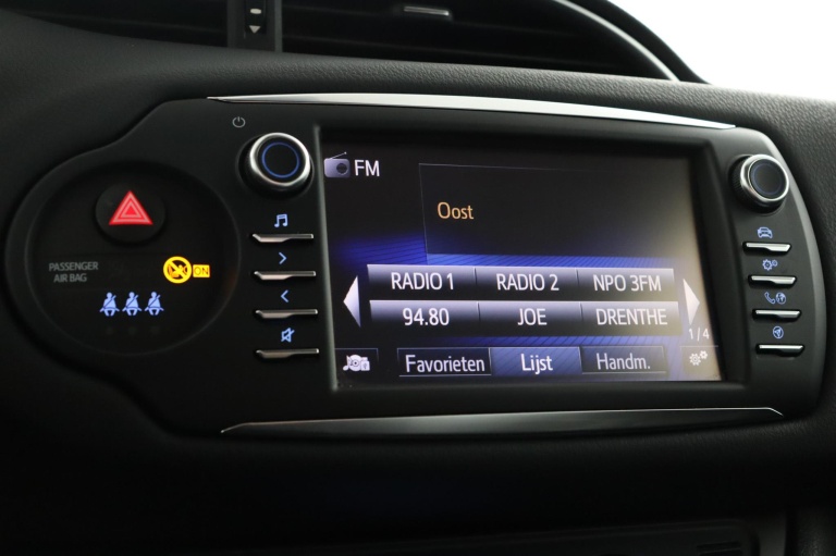 Toyota Yaris - 1.5 Hybrid Design 8