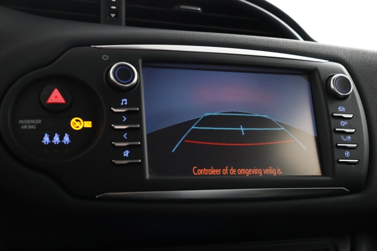 Toyota Yaris - 1.5 Hybrid Design 9