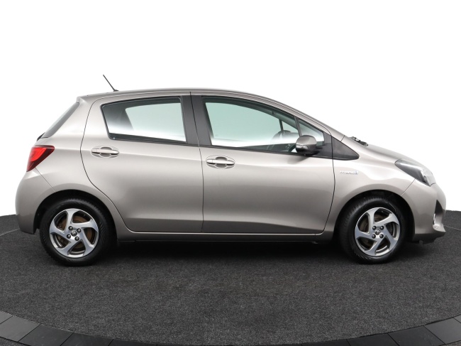 Toyota Yaris - 1.5 Hybrid Lease