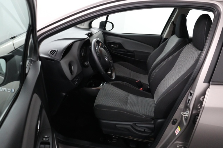 Toyota Yaris - 1.5 Hybrid Lease 16