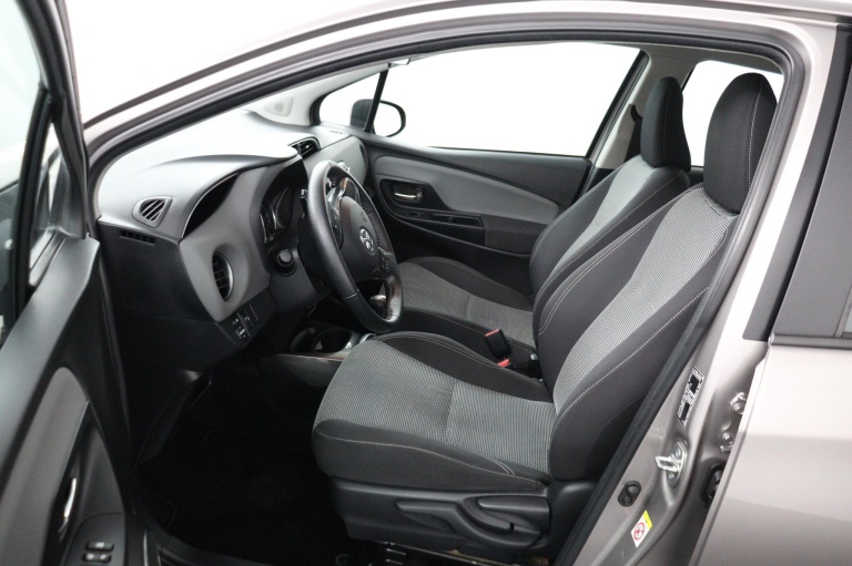 Toyota Yaris - 1.5 Hybrid Lease 35