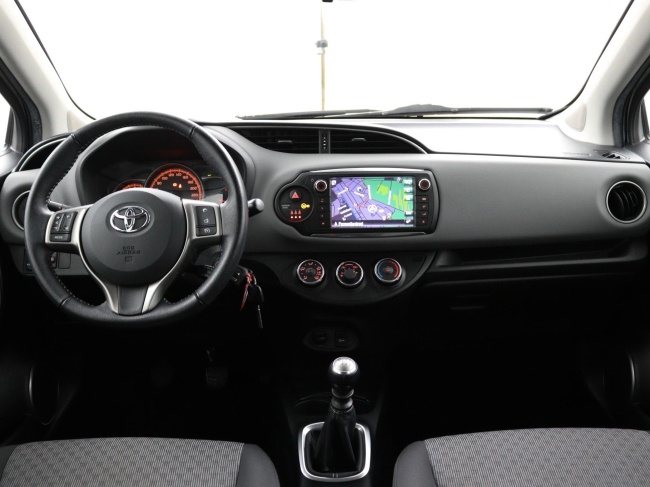 Toyota Yaris - 1.3 VVT-i Aspiration