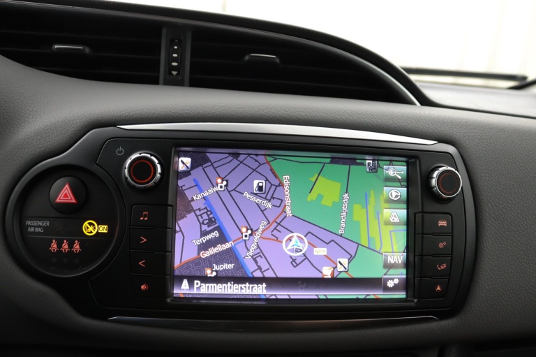 Toyota Yaris - 1.3 VVT-i Aspiration 13