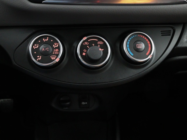 Toyota Yaris - 1.3 VVT-i Aspiration