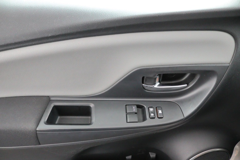 Toyota Yaris - 1.3 VVT-i Aspiration 28