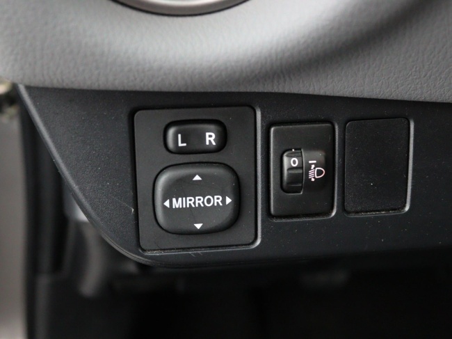 Toyota Yaris - 1.3 VVT-i Aspiration