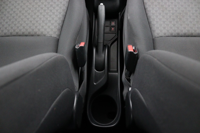 Toyota Yaris - 1.3 VVT-i Aspiration 37