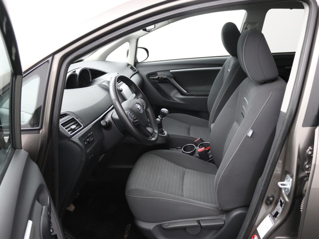 Toyota Verso - 1.8 VVT-i SkyView Edition