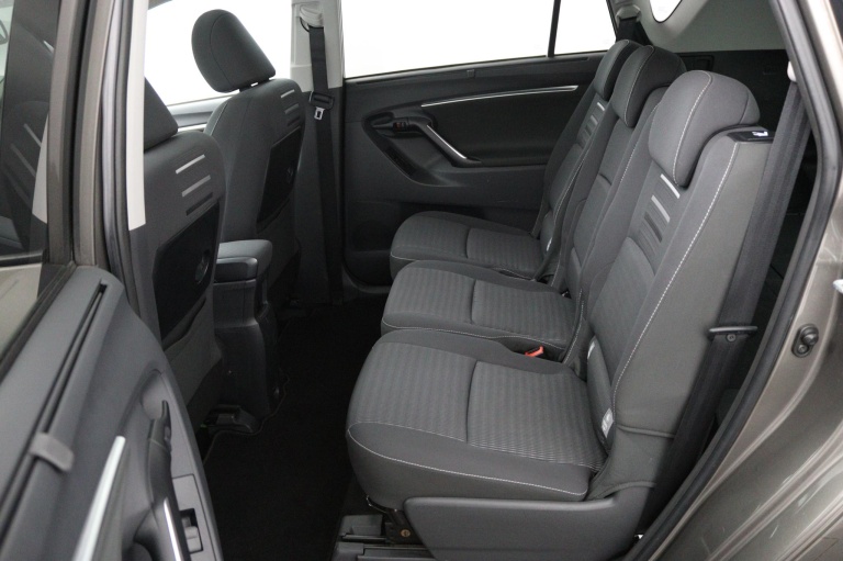 Toyota Verso - 1.8 VVT-i SkyView Edition 18