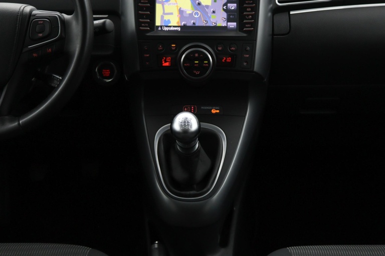 Toyota Verso - 1.8 VVT-i SkyView Edition 27