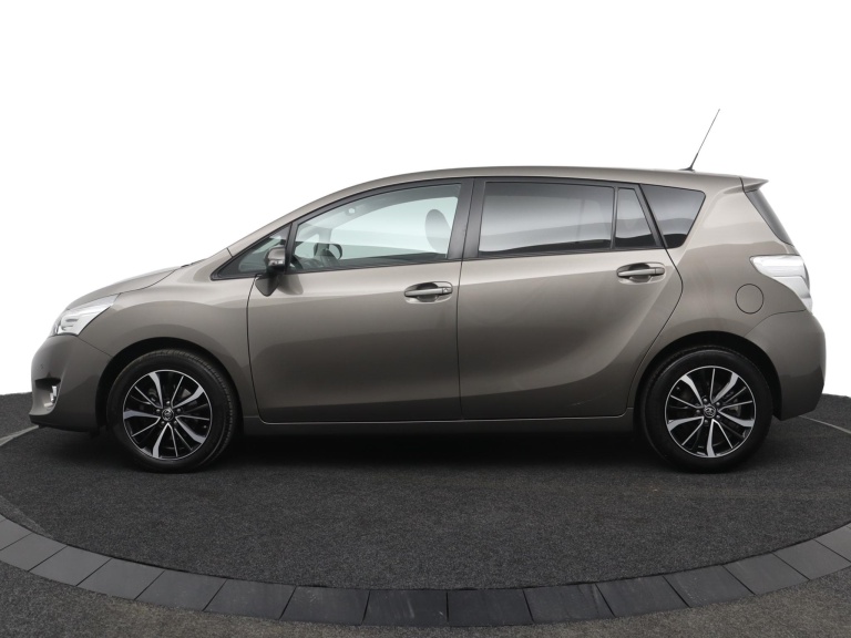 Toyota Verso - 1.8 VVT-i SkyView Edition 3