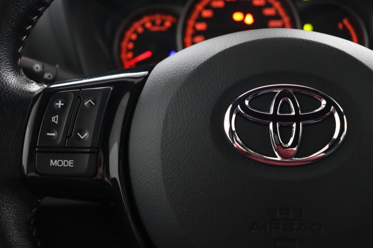 Toyota Yaris - 1.3 VVT-i Orange Sport 19