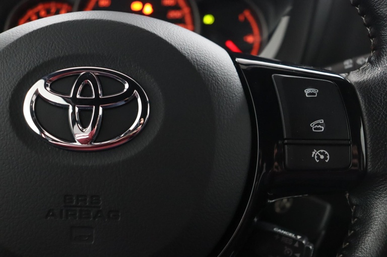 Toyota Yaris - 1.3 VVT-i Orange Sport 21