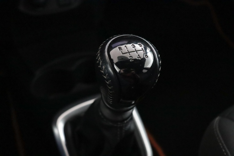 Toyota Yaris - 1.3 VVT-i Orange Sport 27