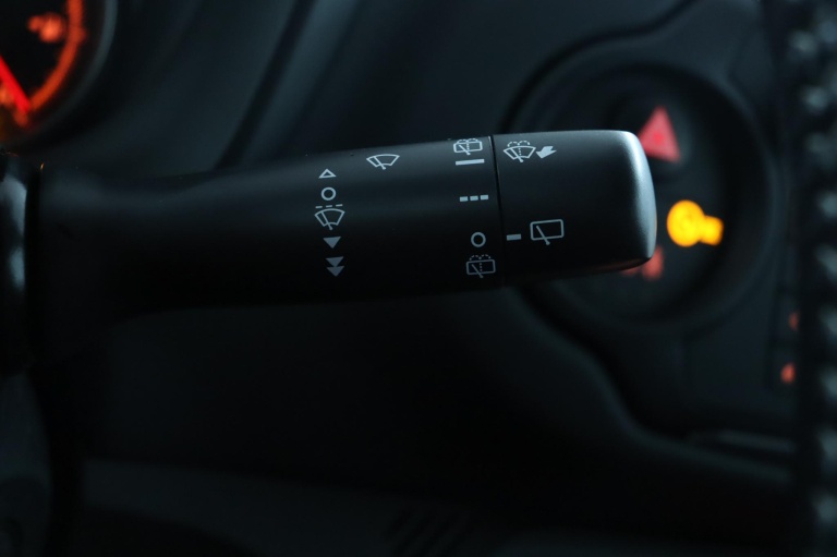 Toyota Yaris - 1.3 VVT-i Orange Sport 31