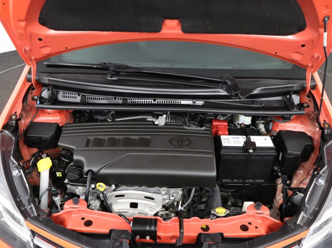 Toyota Yaris - 1.3 VVT-i Orange Sport