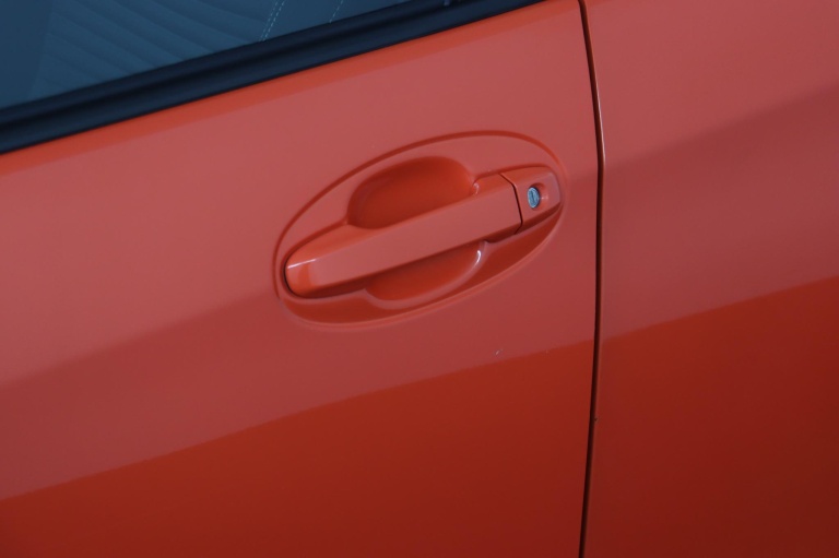 Toyota Yaris - 1.3 VVT-i Orange Sport 35