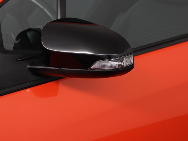 Toyota Yaris - 1.3 VVT-i Orange Sport