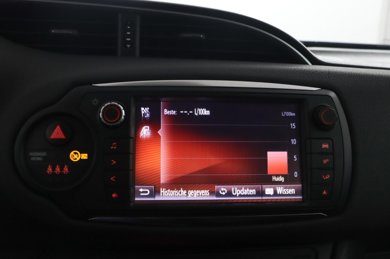 Toyota Yaris - 1.3 VVT-i Orange Sport 42