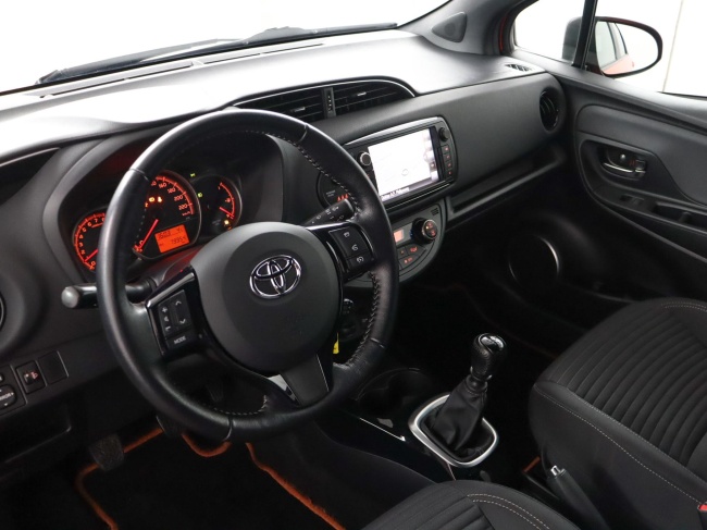 Toyota Yaris - 1.3 VVT-i Orange Sport