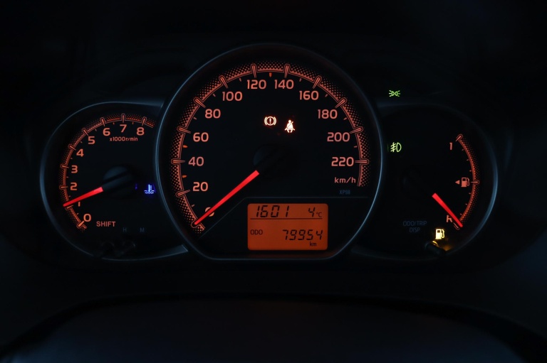 Toyota Yaris - 1.3 VVT-i Orange Sport 6